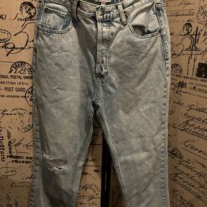 Twelve by Ontwelfth || Womens Distressed Light Wash || High Waist || Size 28